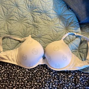Victoria’s Secret bra!